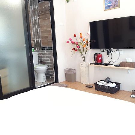 Hase Spring Apartment Tainan Bagian luar foto