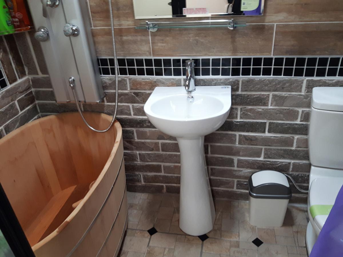Hase Spring Apartment Tainan Bagian luar foto