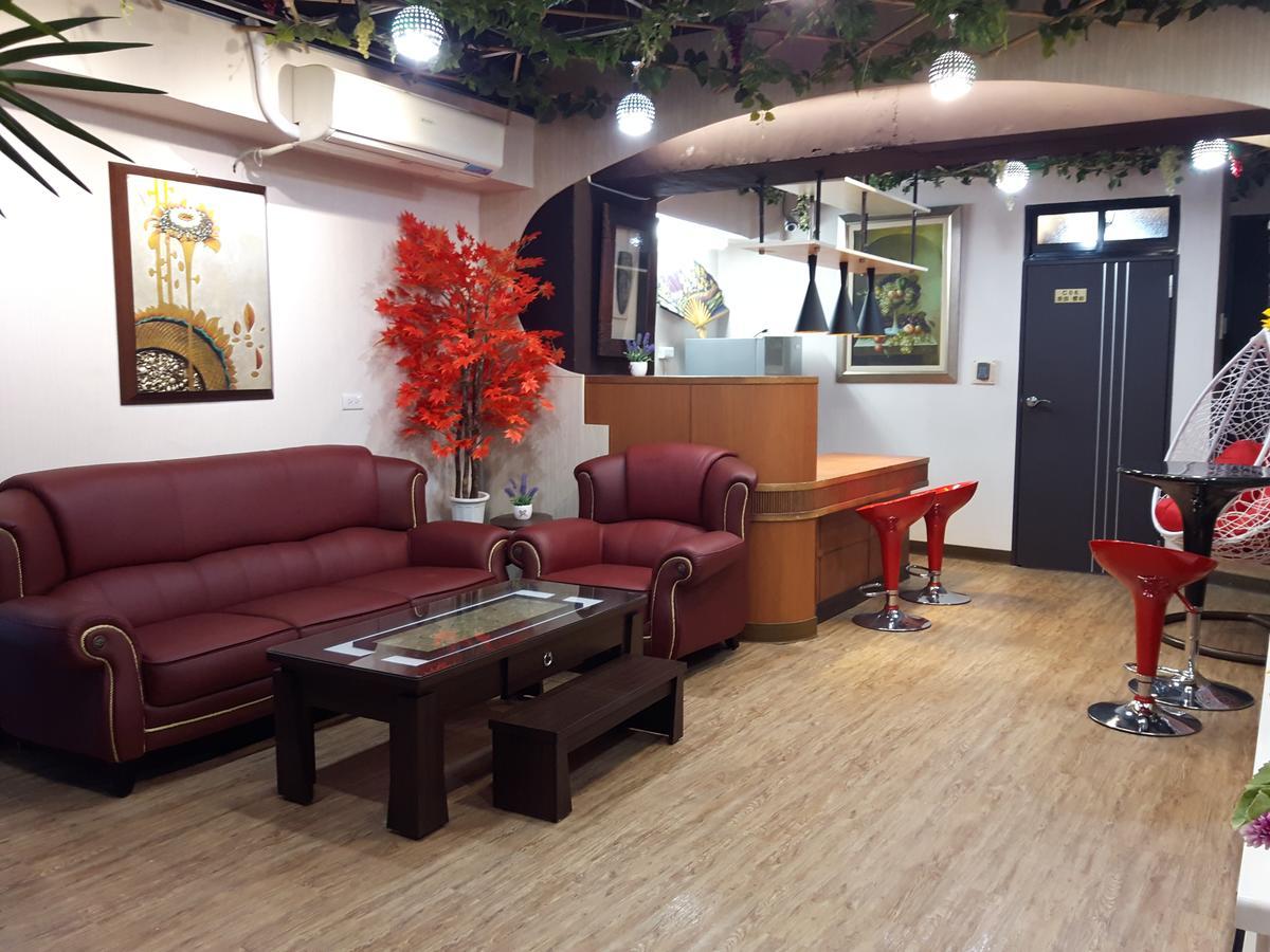 Hase Spring Apartment Tainan Bagian luar foto