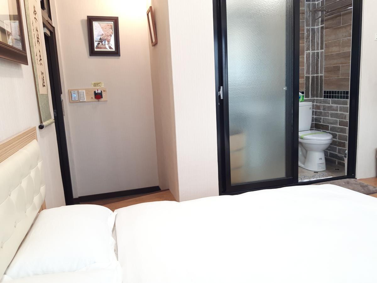 Hase Spring Apartment Tainan Bagian luar foto