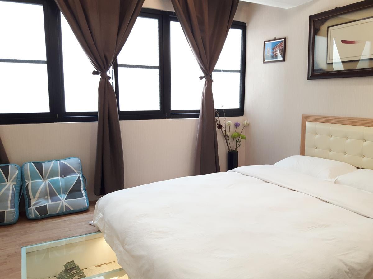 Hase Spring Apartment Tainan Bagian luar foto