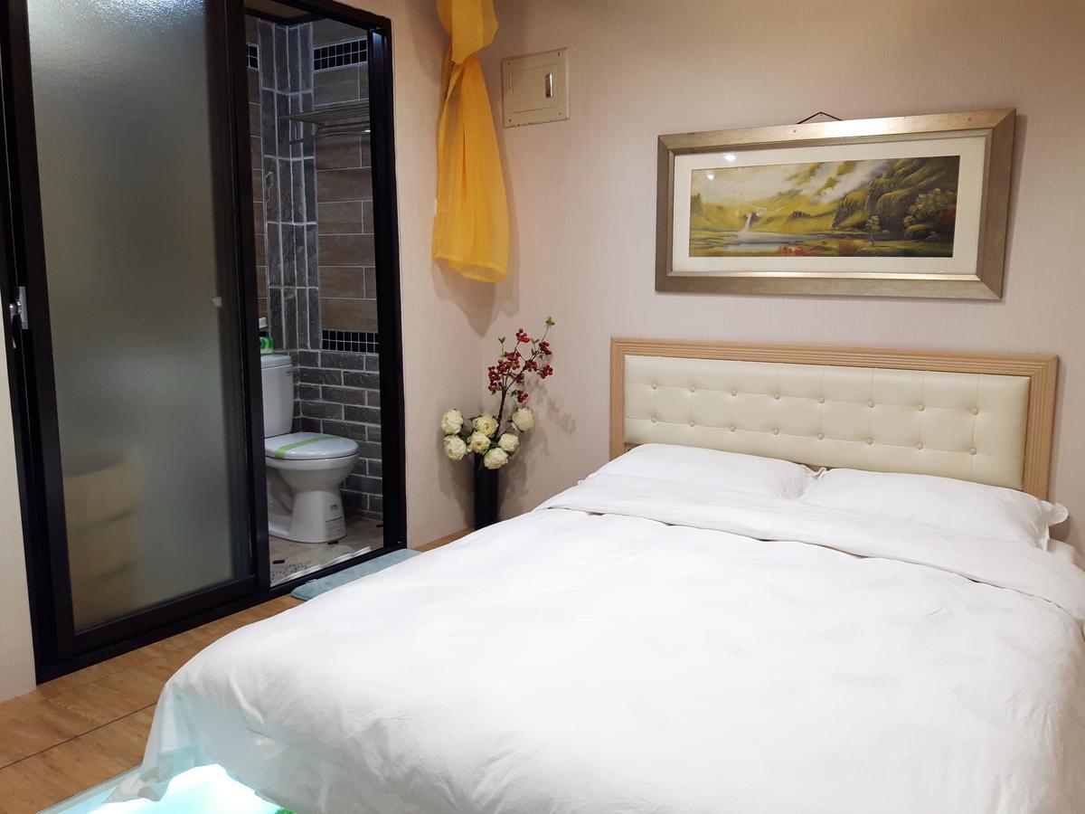 Hase Spring Apartment Tainan Bagian luar foto