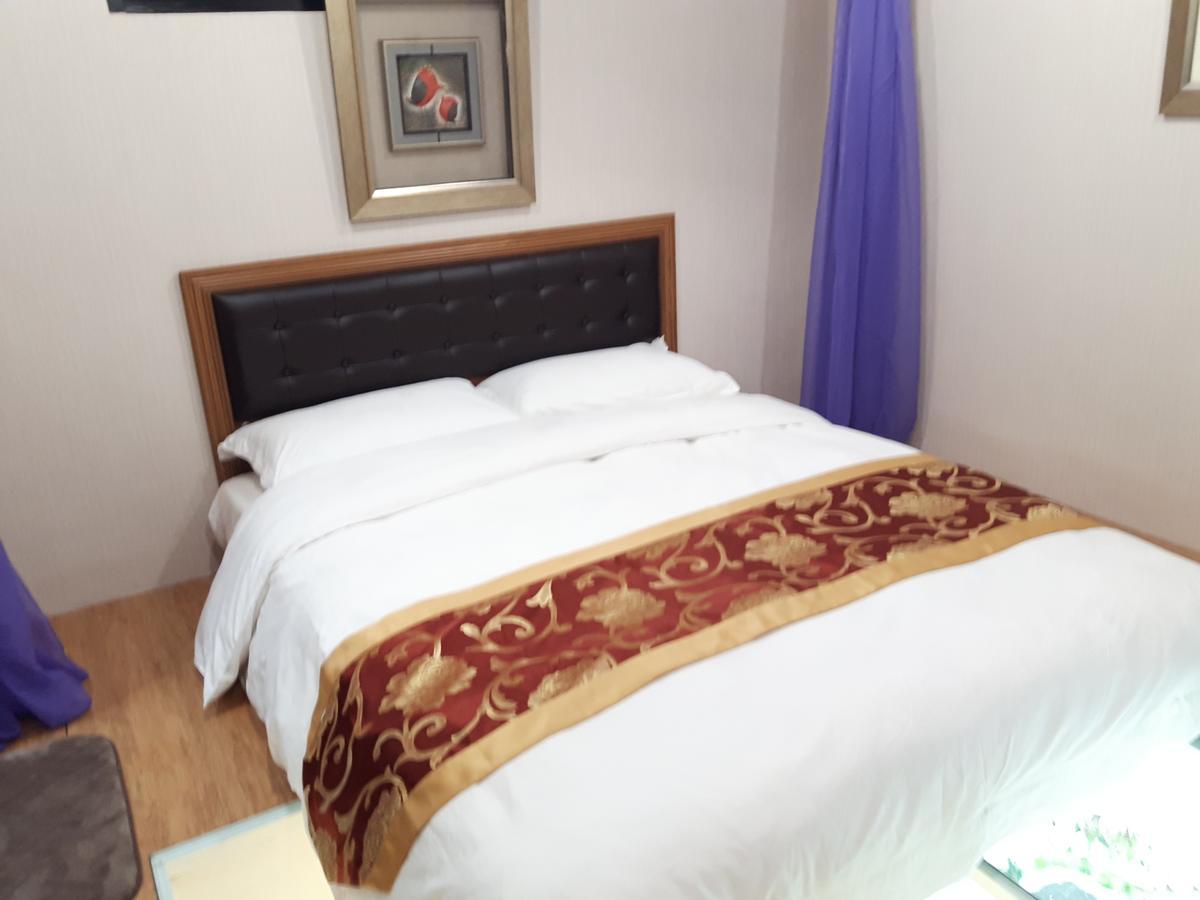 Hase Spring Apartment Tainan Bagian luar foto